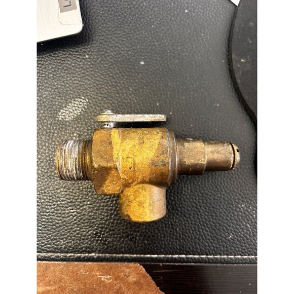 Used Oxweld 3/4" Brass Pressure Relief Valve, RV-29 75 lbs. - Picture 2 of 9